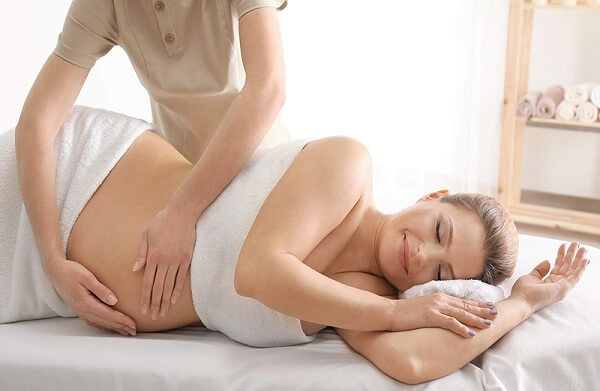 Có nên thực hiện massage cho bà bầu ?